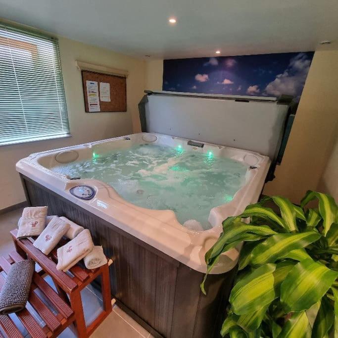 Gite Eglantine 2 A 6 Personnes Avec Spa Et Salle De Jeux Dans La Residence Ventron Εξωτερικό φωτογραφία