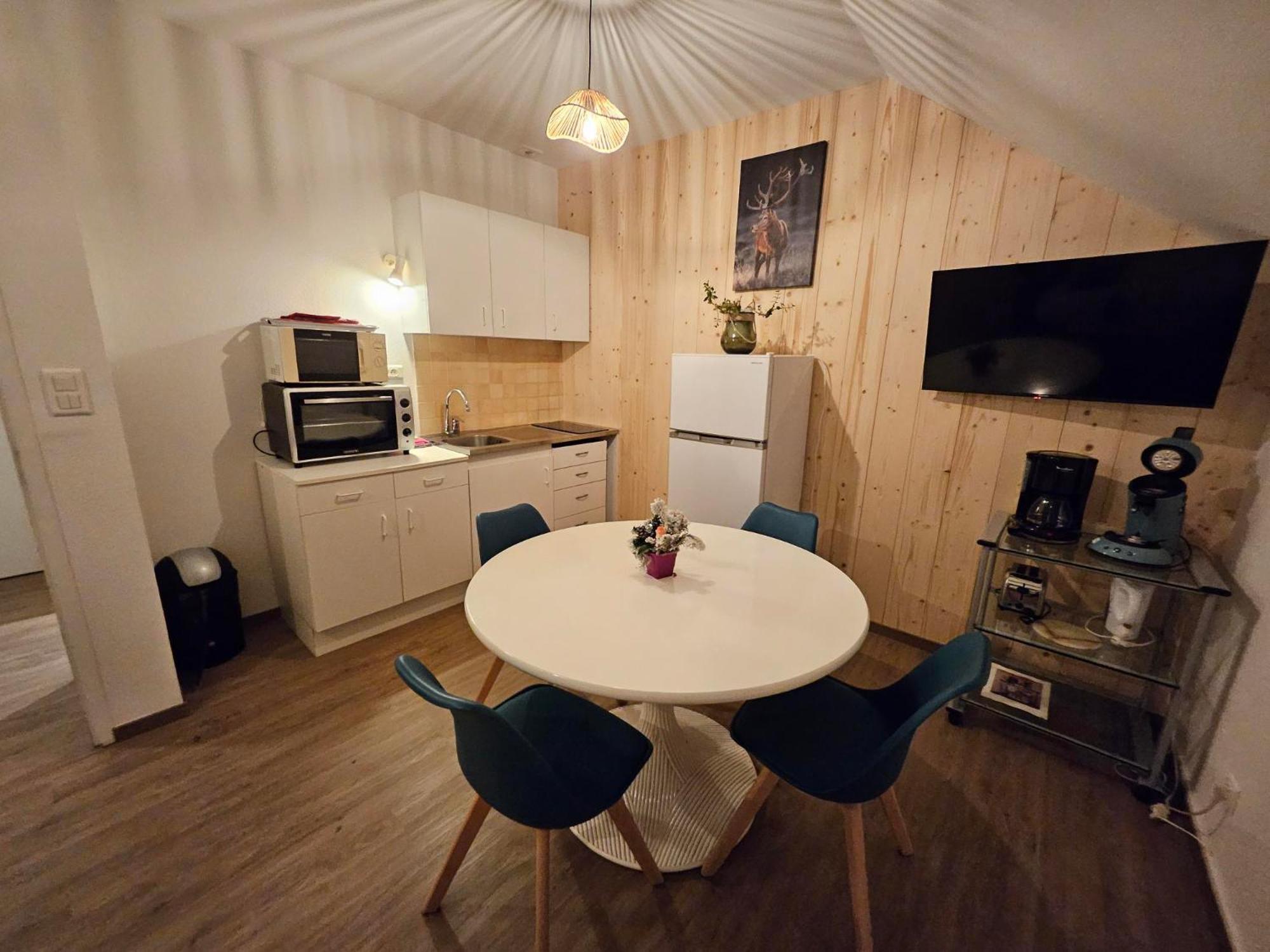 Gite Eglantine 2 A 6 Personnes Avec Spa Et Salle De Jeux Dans La Residence Ventron Εξωτερικό φωτογραφία
